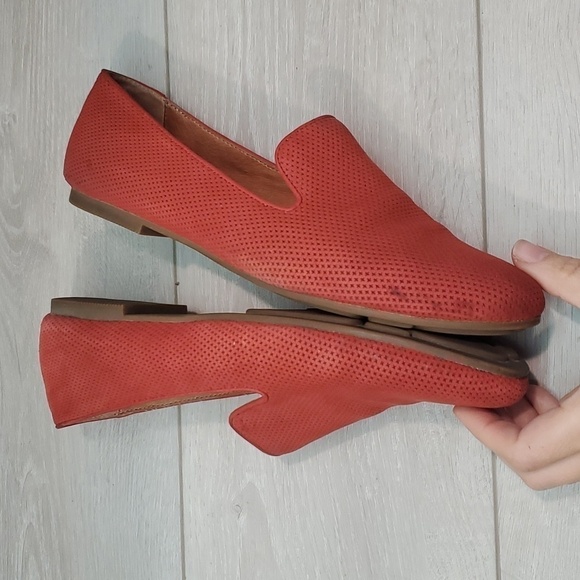 Gentle Souls by Kenneth Cole Eugene 2 Loafer Slip on flats shoes sz 9M - Picture 9 of 13